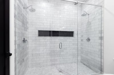 Elegant Shower Features